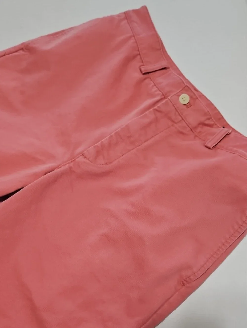 Vineyard Vines Men's Coral Pink Flat Front Shorts Size 30